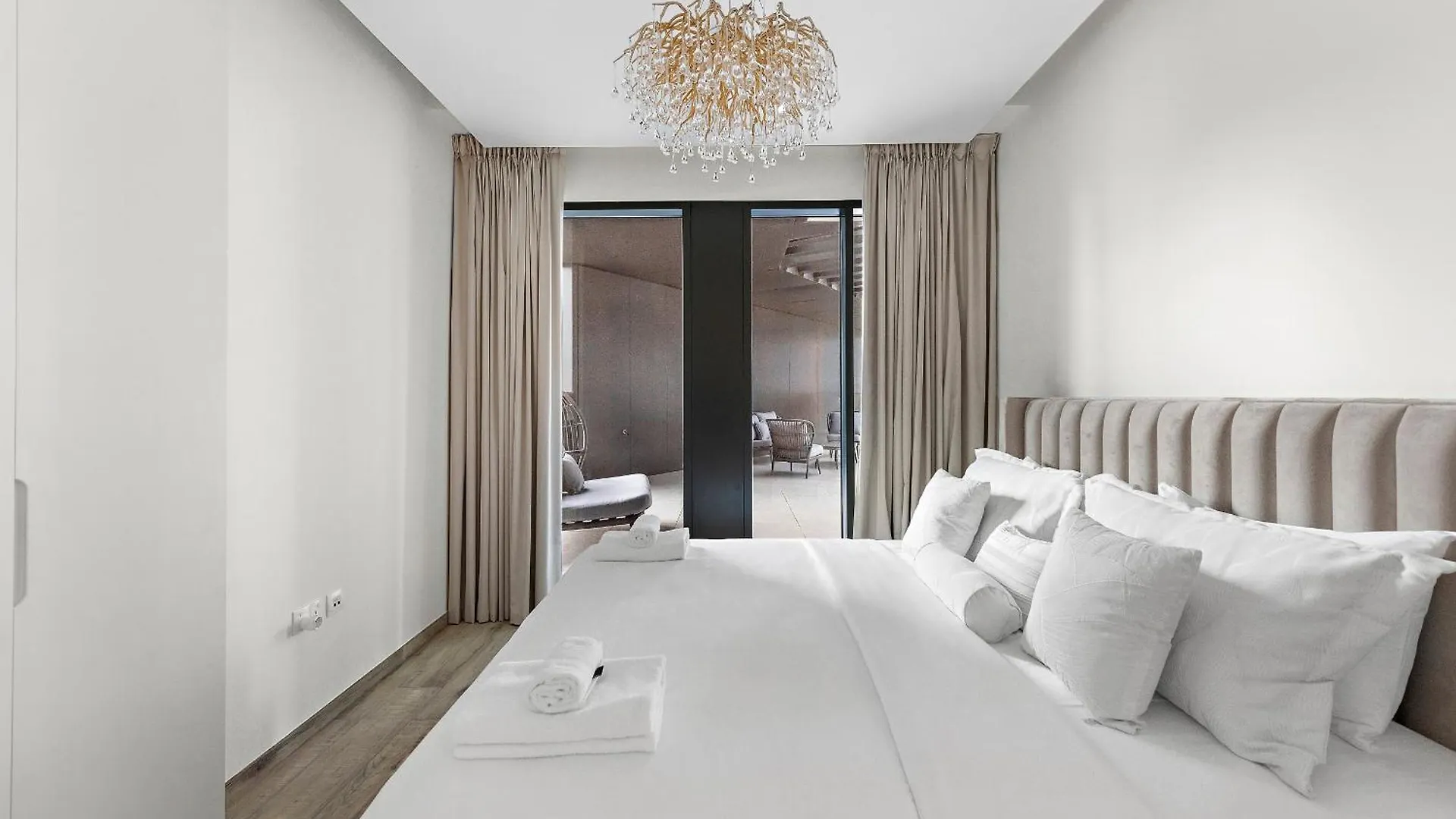 Vayk - Stylish Brand New 1 Bd With Terrace In Business Bay Διαμέρισμα Ντουμπάι